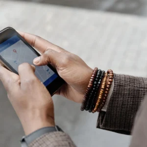 Cara Melacak Lokasi Orang Melalui WhatsApp dan Google Maps Secara Etis