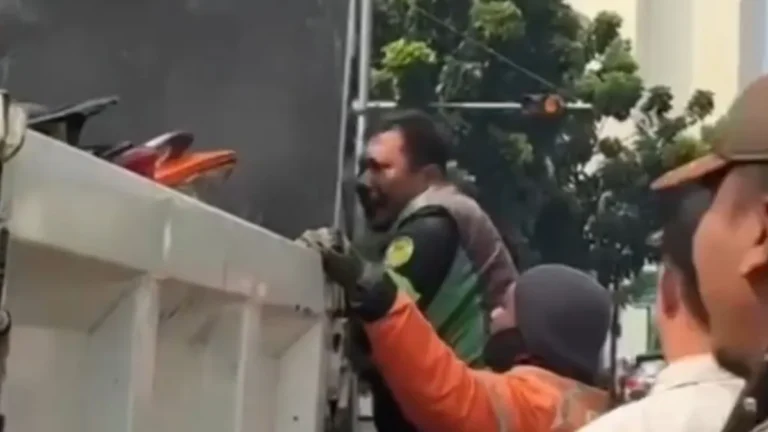 Dinas Perhubungan Kembalikan Motor Ojol yang Diangkut karena Parkir Liar