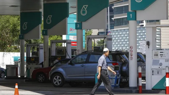 Harga Solar Subsidi di Malaysia Turun Jadi RM 2,10 per Liter Mulai Juli 2023