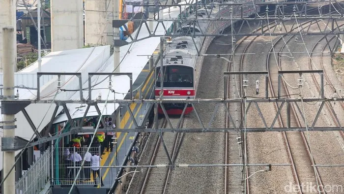 Jam Operasional KRL Jakarta Kota-Tanjung Priok Diperpanjang Saat Event Besar