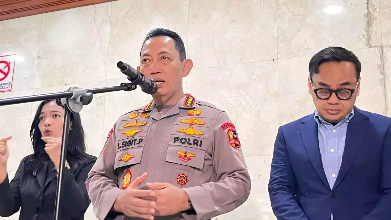 Kapolri Ungkap Alasan Penangkapan Roy Suryo dan dr Tifa Terkait Ijazah Palsu