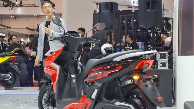 Kenaikan Harga BBM Dorong Minat Motor Listrik di Indonesia