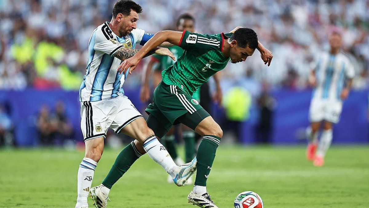 Federasi Sepakbola Aljazair Adukan Wasit ke FIFA Setelah Kontroversi Messi