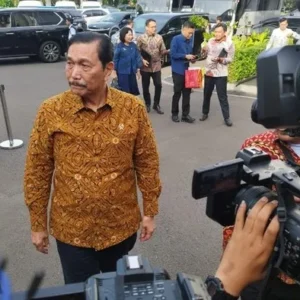 Luhut Bertemu Wakil BGN Bahas Program Makan Bergizi Gratis