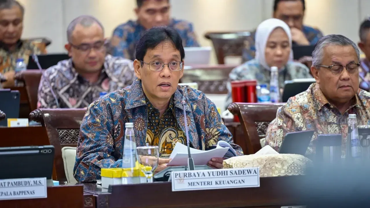 Menkeu Purbaya Tegaskan Penindakan Terhadap Pakaian Bekas Impor Ilegal