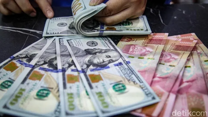 Nilai Tukar Dolar AS Menguat ke Rp 17.813 Pagi Ini