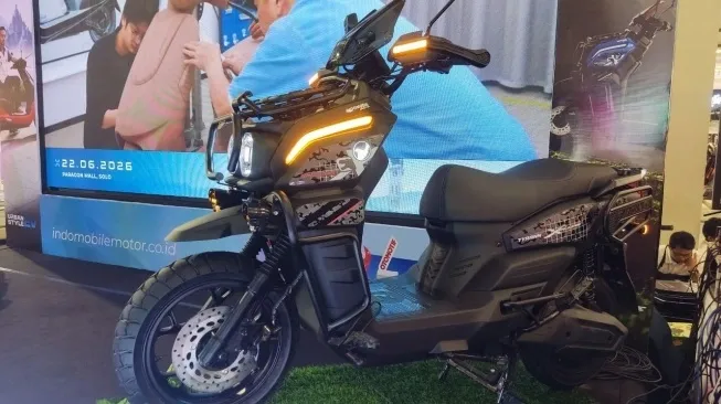 Peluncuran Skutik Urban dan Adventure, Indomobil Perkuat Kendaraan Listrik di Solo