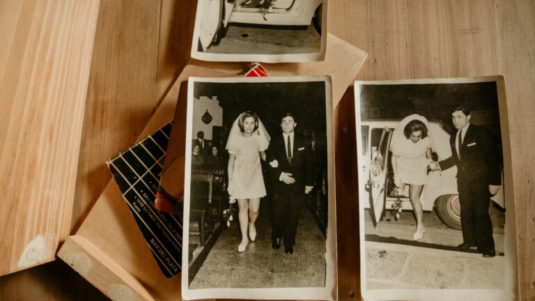 Foto-Foto Lawas Ini Menyimpan Kisah Mysterious yang Mengerikan