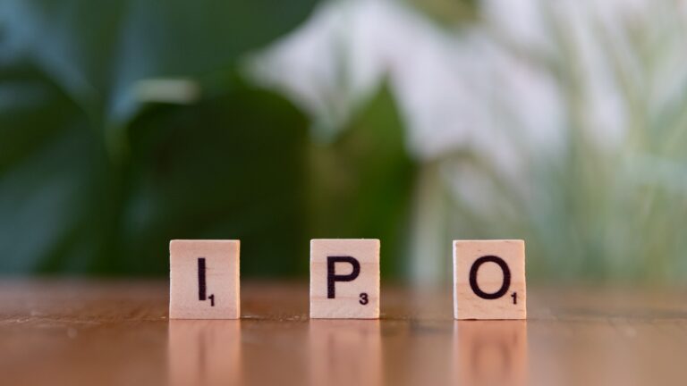 EMMI Bidik Dana IPO Rp 269 Miliar, MDKA Rencanakan Private Placement dan BIRD Bagikan Dividen