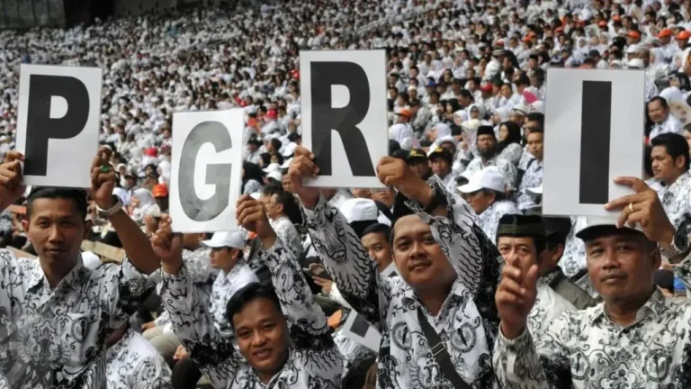 Prabowo: Gaji Guru di Indonesia Terhambat Oleh Kebocoran Anggaran Rp2.500 Triliun