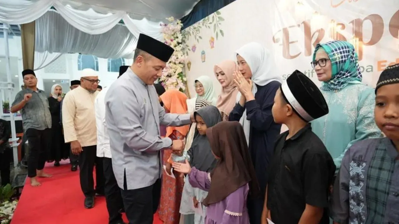 PTPN IV PalmCo Salurkan Bantuan Sosial untuk Anak Yatim dan Rumah Ibadah