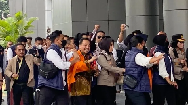 Roy Suryo dan Dokter Tifa Resmi Dilimpahkan ke Kejari Jakarta Selatan