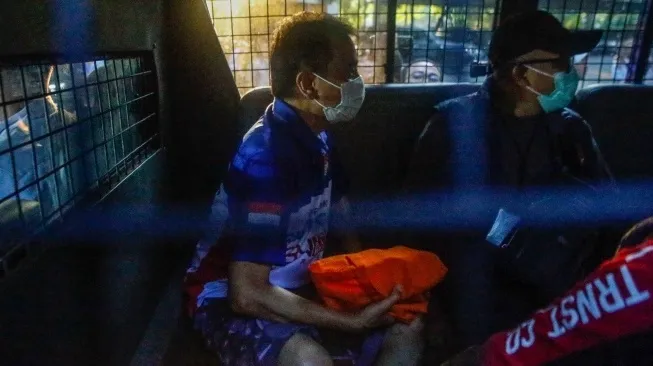 Roy Suryo dan dr Tifa Kembali Masuk Sel Tahanan Malam Ini Setelah Dirawat