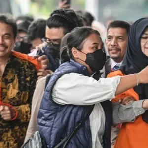 Roy Suryo dan dr Tifa Lolos dari Penahanan Meski Jadi Tersangka Kasus Fitnah