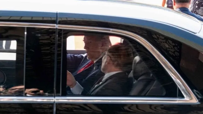 Senator Lindsey Graham Prediksi Donald Trump Siap Ambil Paksa Selat Hormuz