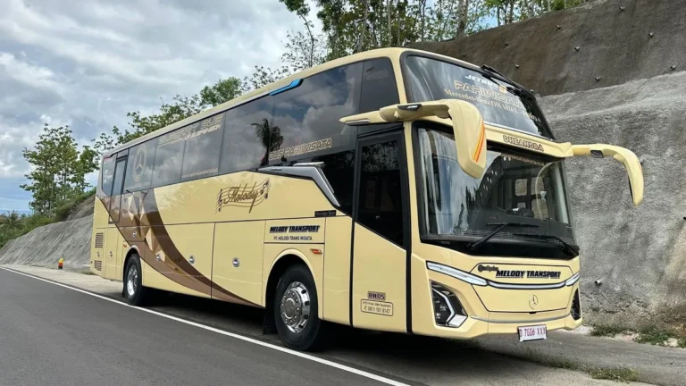 Tips Memilih Bus Pariwisata yang Aman saat Liburan Sekolah