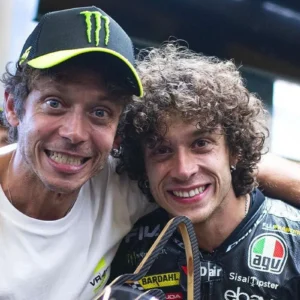 Valentino Rossi Terkejut Marco Bezzecchi Dilarang Balapan Setelah Insiden di Ceko