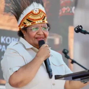 Wamendagri Ribka Haluk Buka Pasar Murah dan Pameran UMKM di Papua
