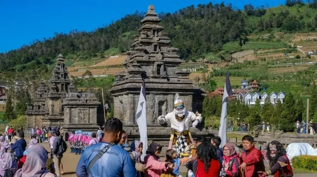 Wamenpar Ni Luh Puspa Ingatkan Pelaku Wisata Dieng Utamakan Keselamatan