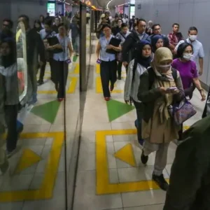 Warga Antusias Manfaatkan Tarif Khusus Rp1 di MRT dan Transjakarta