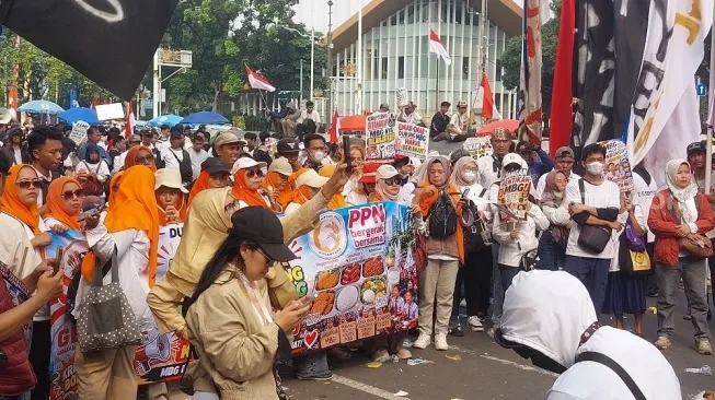 Warga Jakarta Gelar Aksi Dukung Program Makan Bergizi Gratis dan Tangkap Koruptor
